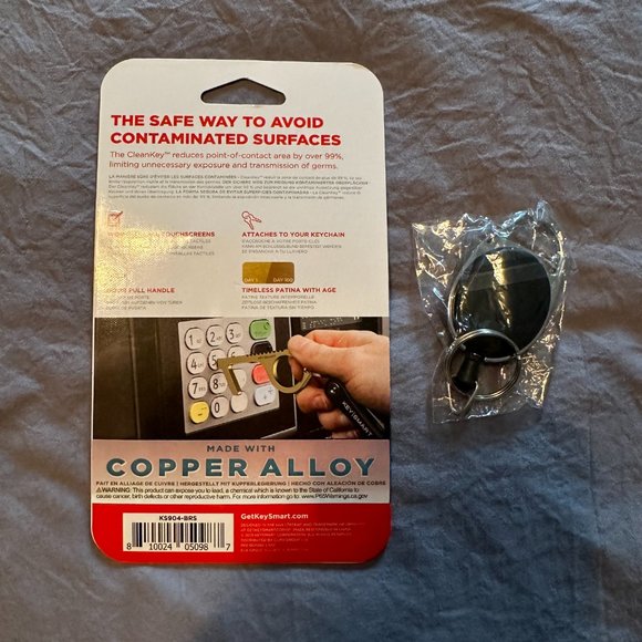 BRAND NEW KeySmart CleanKey with Carabiner - Picture 2 of 2